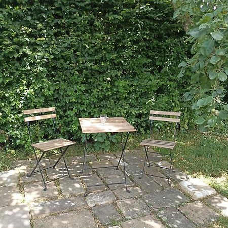L'Echappee Au Jardin, Yourte Bucolique Godinne Экстерьер фото